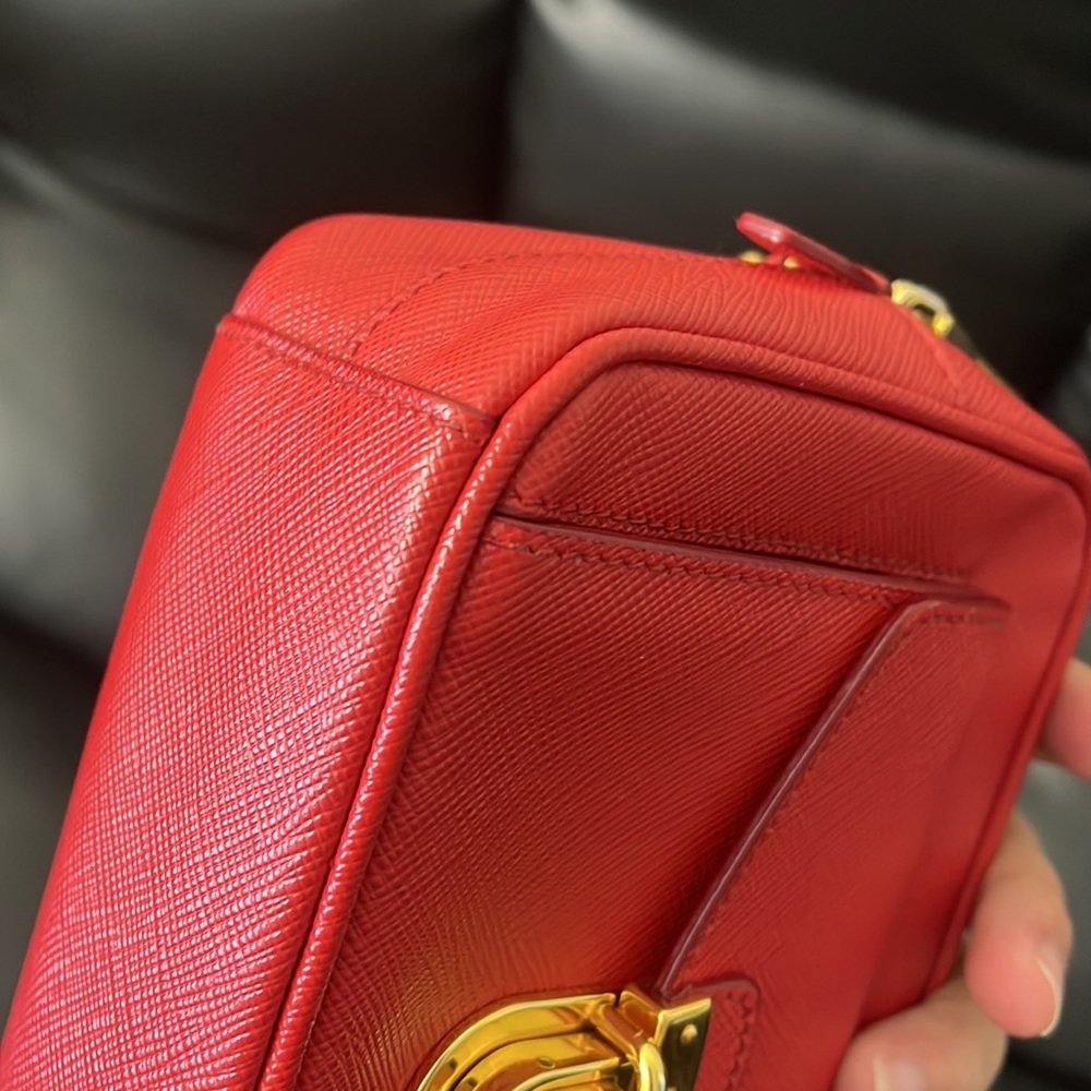 Excellent Condition Authentic Crossbody Prada Bag - image 8